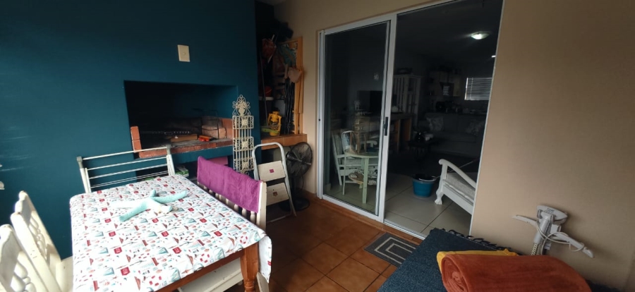 To Let 2 Bedroom Property for Rent in Hartenbos Central Western Cape